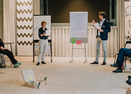 Daniela Schily bei einer Veranstaltung der Dachstiftung für individuelles Schenken