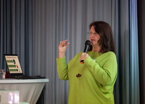 Prf. Dr. Gabriele Berg bei ihrem Vortrag