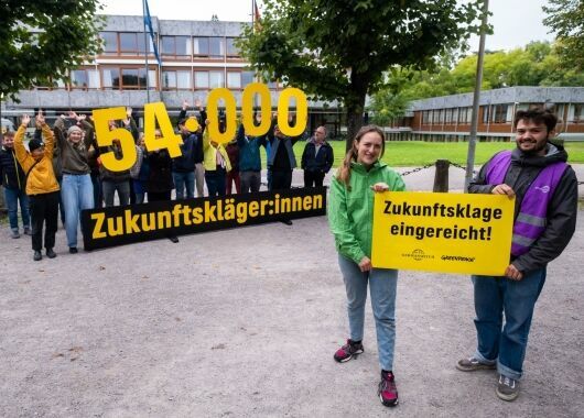 "Zukunftsklage" eingereicht: 54.000 Menschen klagen für mehr Klimaschutz